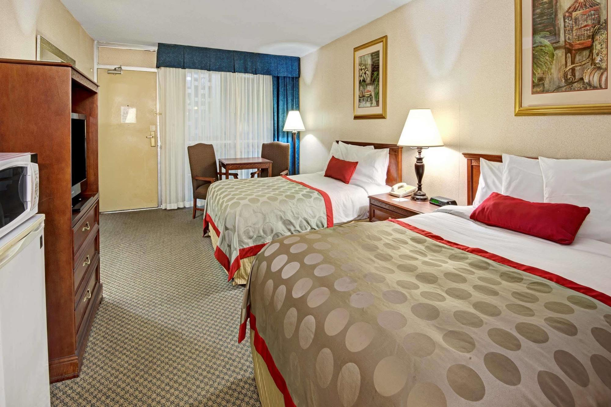 Ramada Overland Park Mission Dış mekan fotoğraf