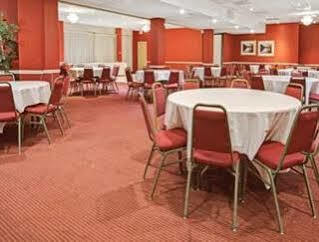 Ramada Overland Park Mission Dış mekan fotoğraf